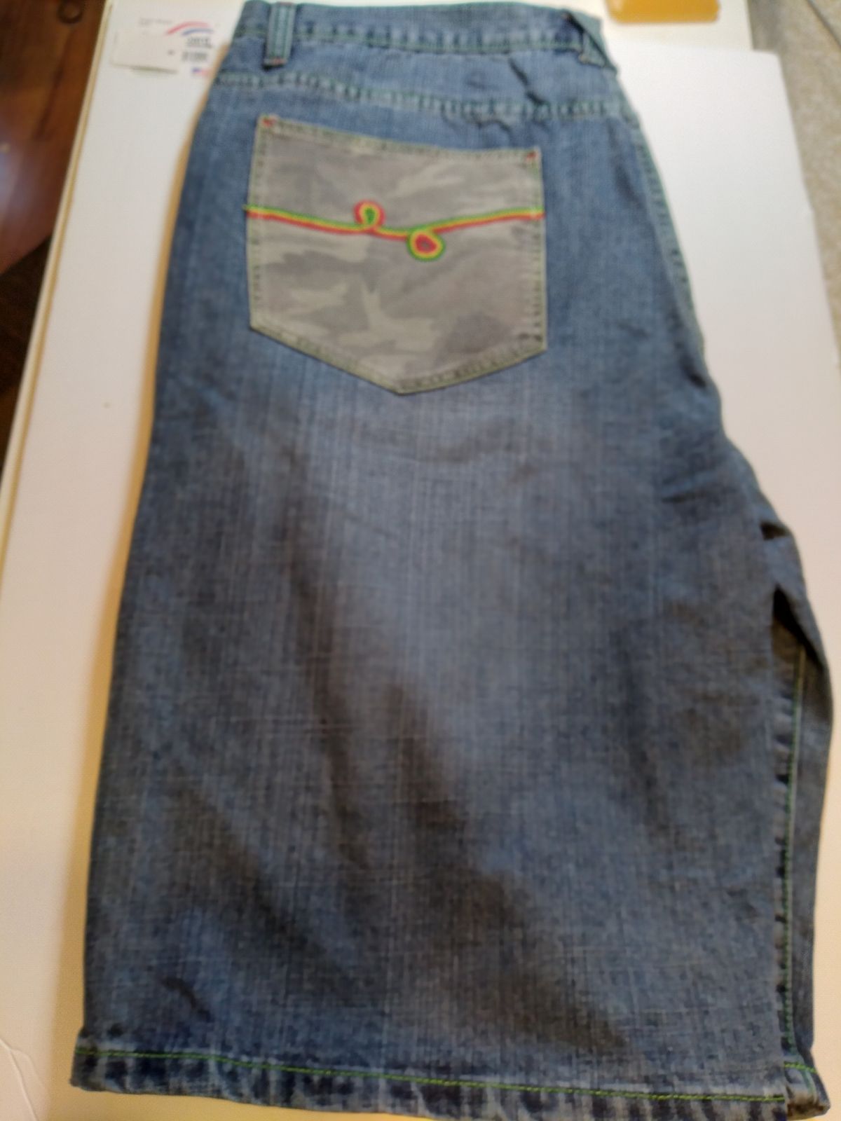 Lr geans Mens size 42 New with tags