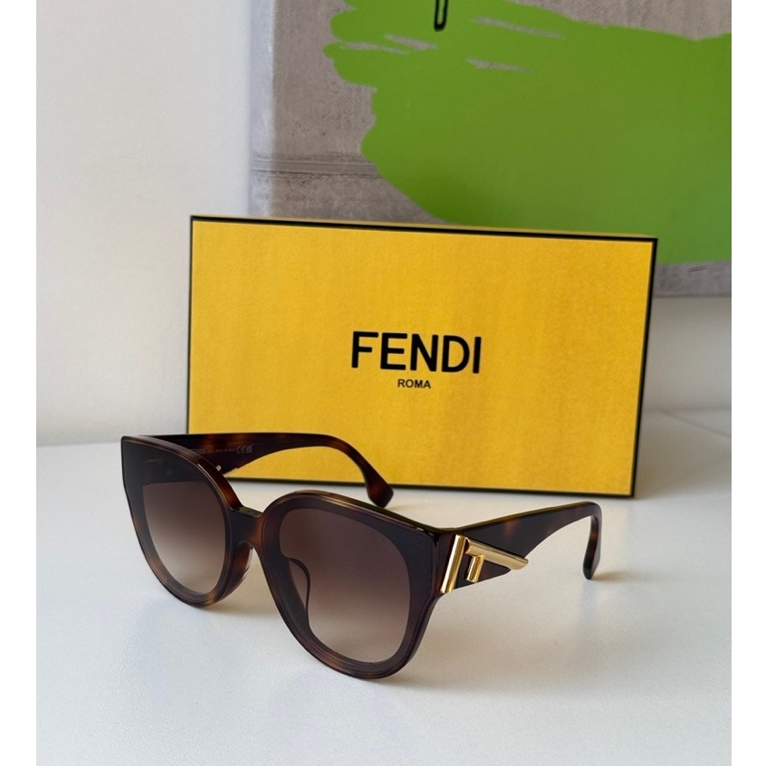 NEW Fendi FE40111I First Brown Havana Oversized Sunglasses