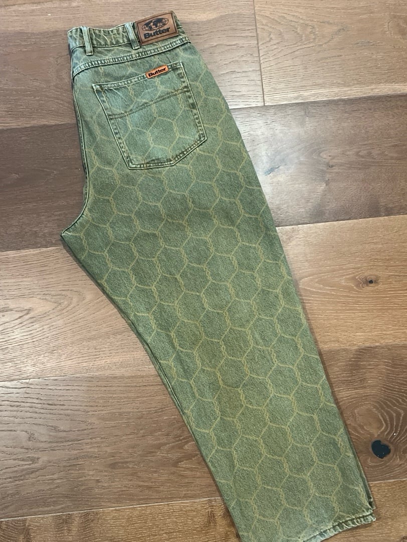 Butter baggy pants chain link pattern