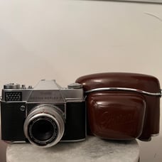 Kodak Retina Reflex S with 50mm ƒ/2.8 Lens with Leather Case