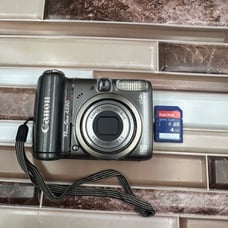 Canon PowerShot A590 4X 8.0 MP w/ 4Gb Memory Card Tested & Works.
