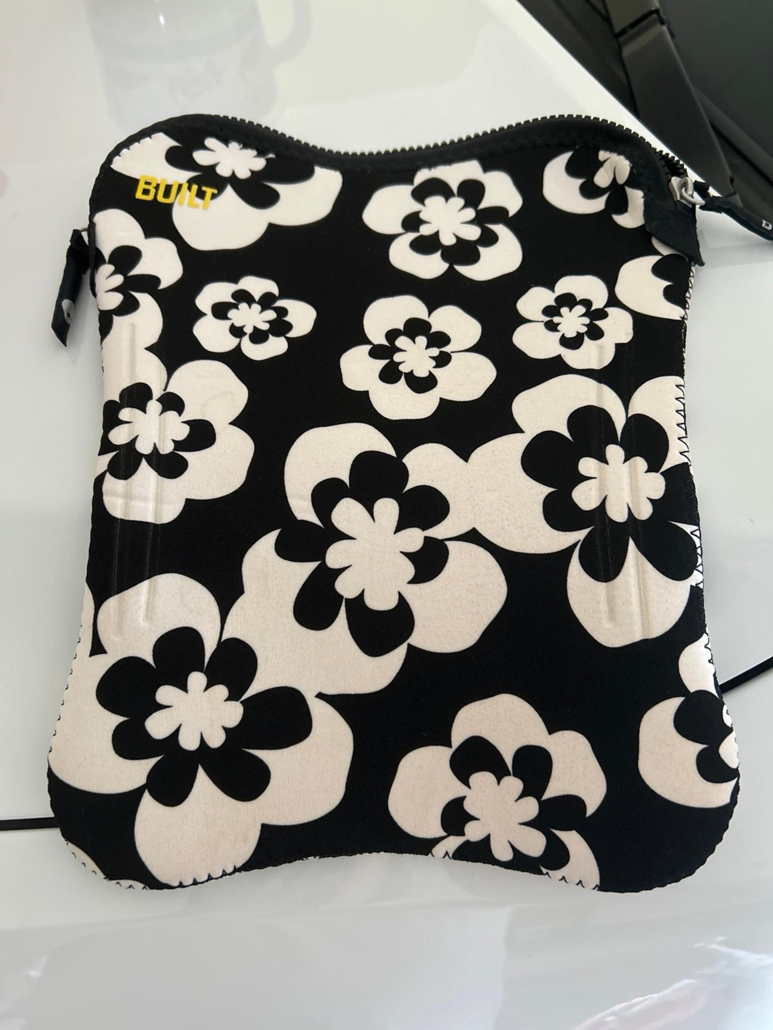 Tech protector sleeve