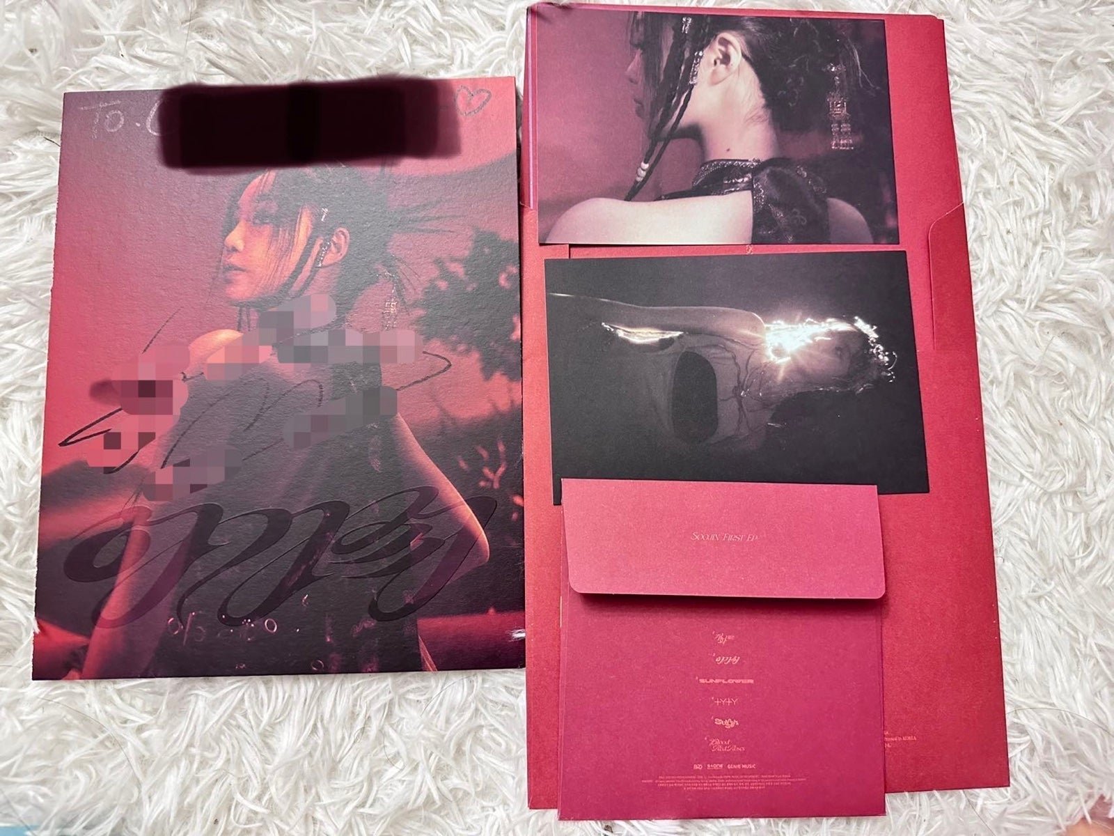 soojin first solo agassy autograph album