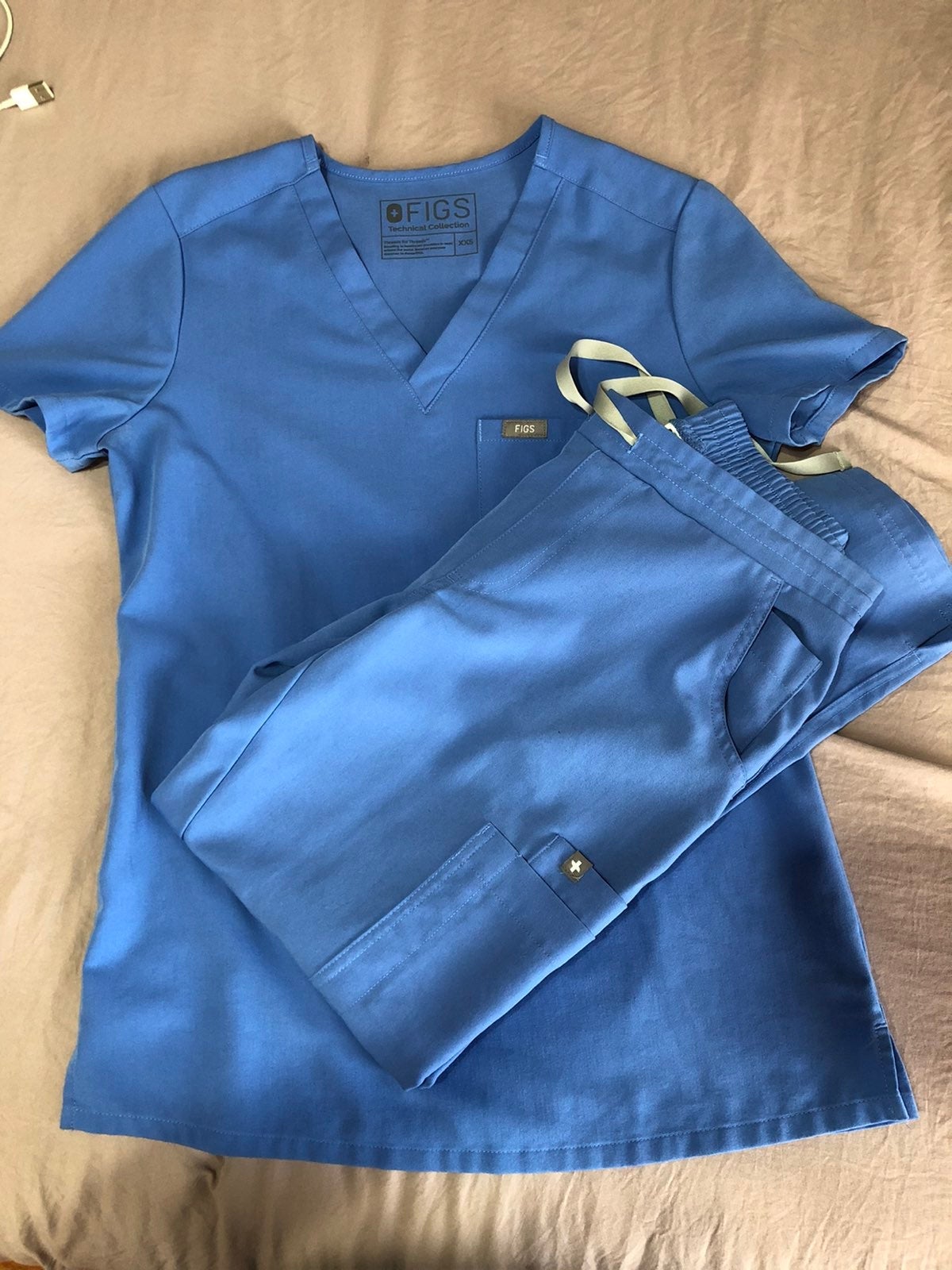 Figs scrubs set