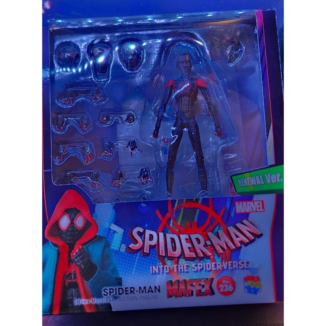 Medicom MAFEX No.107 Spider-Man Into the Spiderverse Miles Morales Renewal Ver.