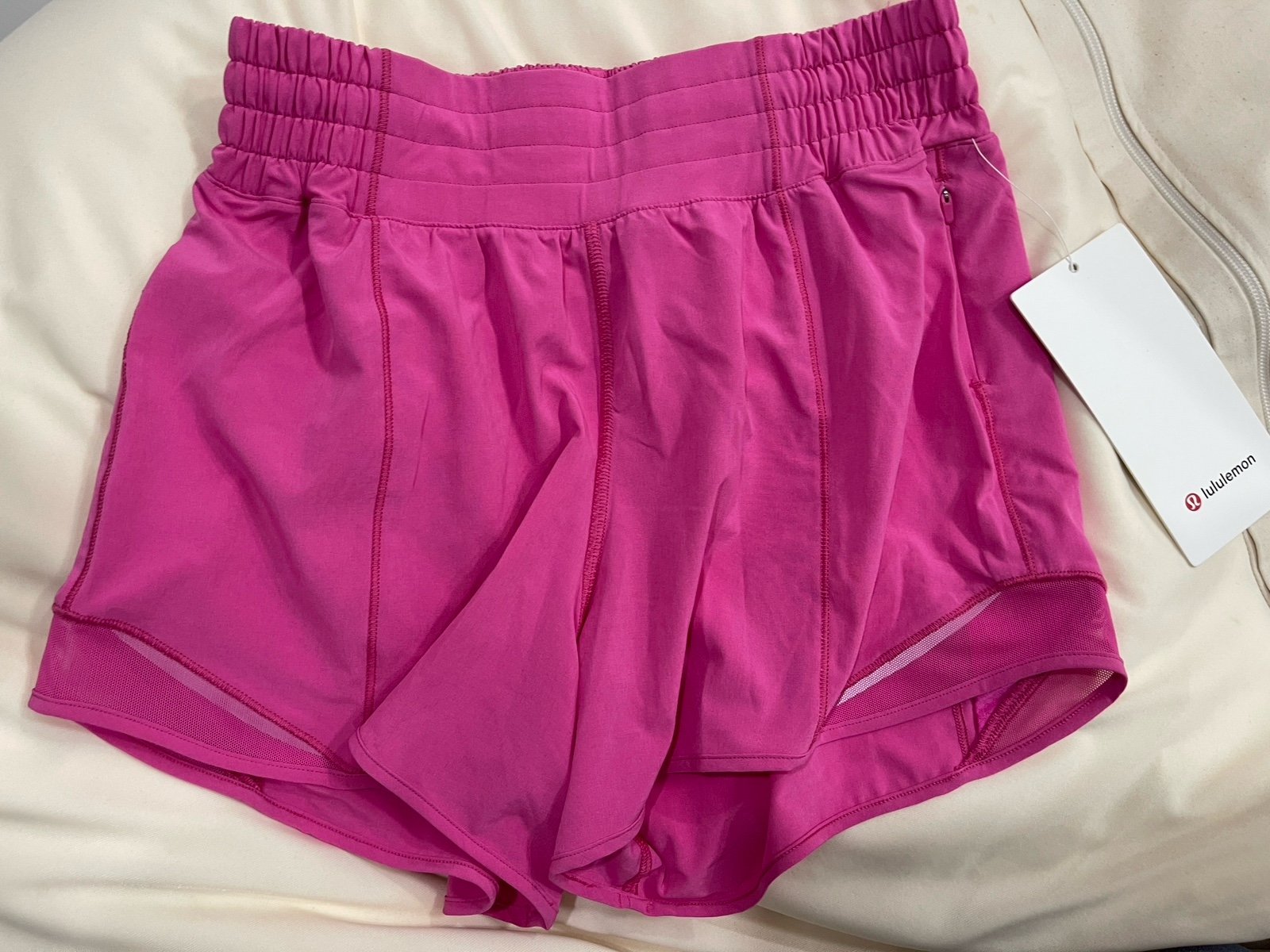 lululemon hotty hot shorts