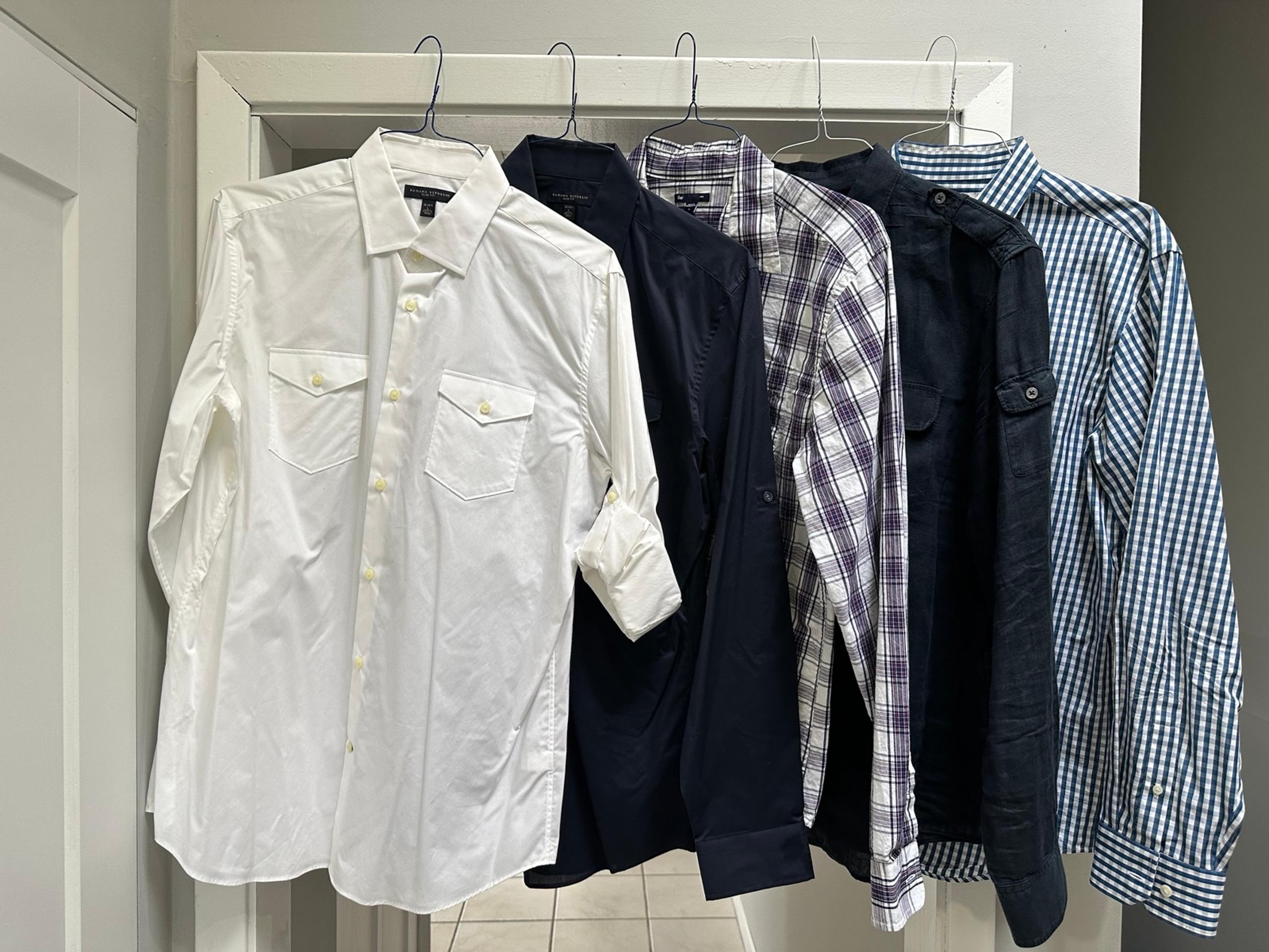 Men's Banana Republic and Gap Button Down Shirts Size Large Set of 5