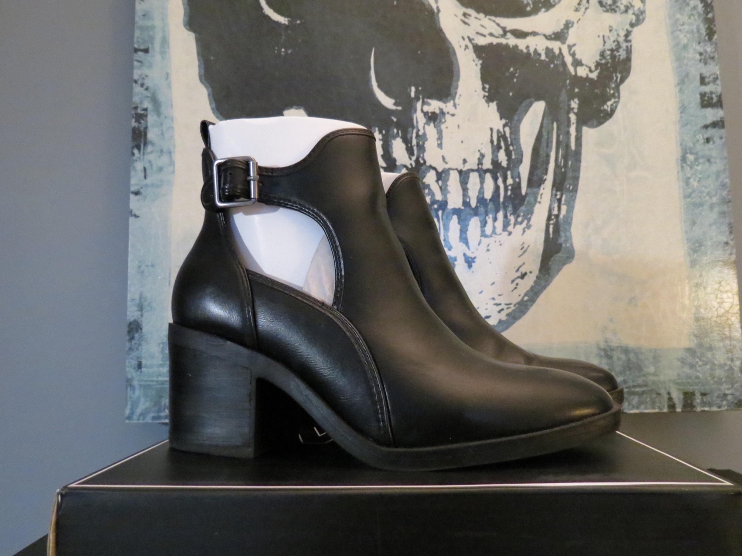 Mia Malta Boots