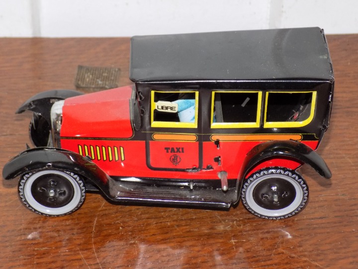 Vintage Paya Tin Wind Up Taxi Missing Key