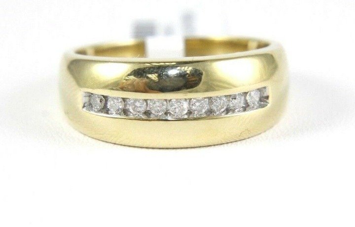 Round Diamond Men's 14k Gold Ring Band