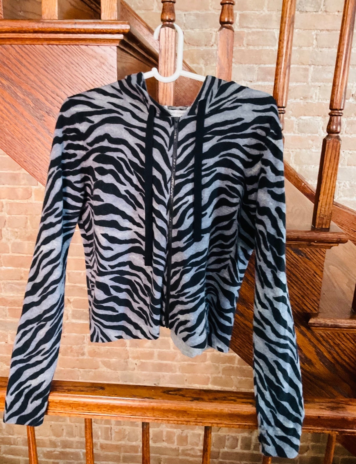 100% Cashmere zebra hooded jacket