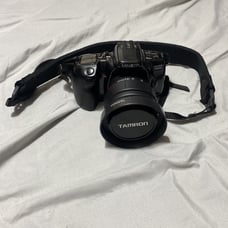Minolta Maxxum 400Si SLR 35mm film camera Body with TAMRON 73DM Great Condition