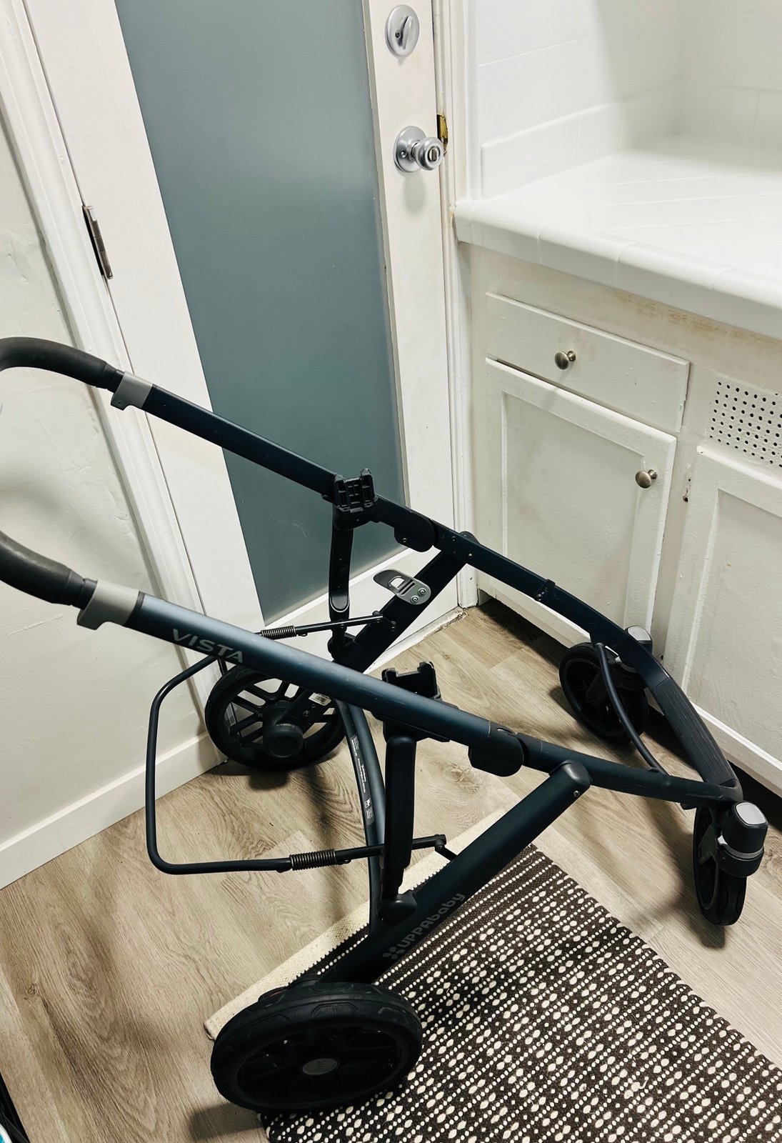 UPPAbaby vista chassis and wheels