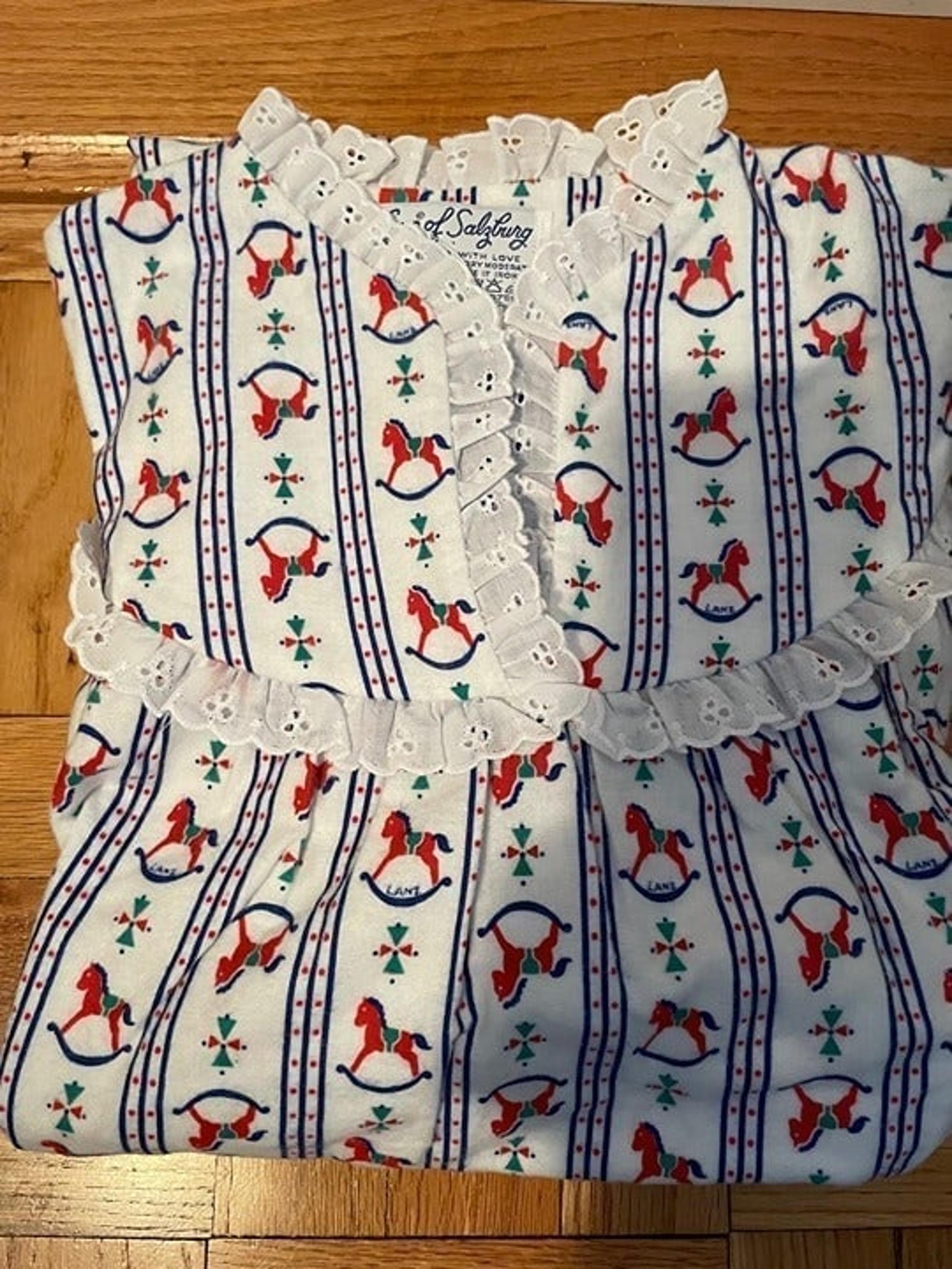 New Lanz of Salzburg Womens 100% Cotton Rocking Horse Flannel Nightgown Size S