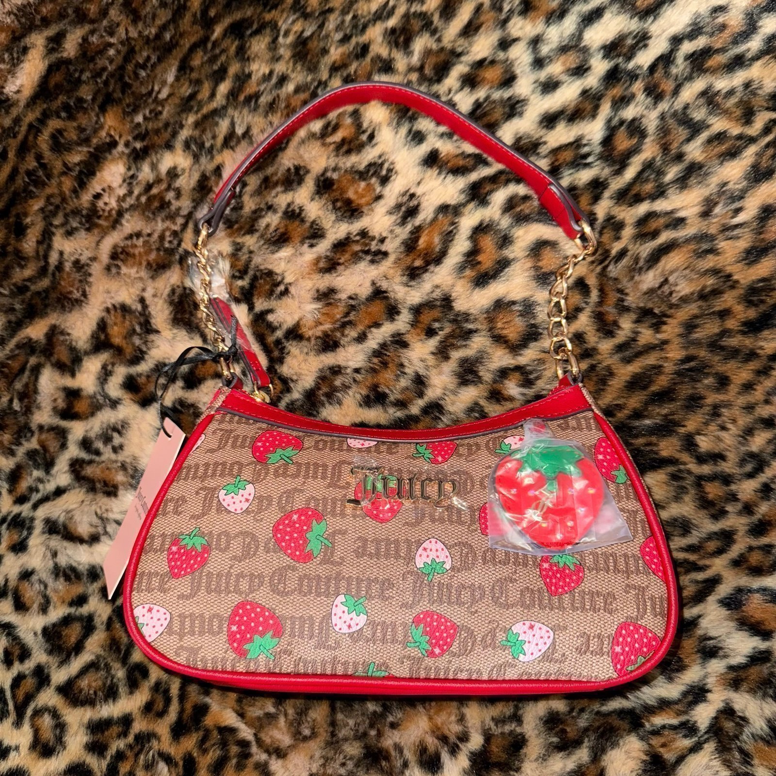 ✨BNWT Juicy Coutures Chestnut Cool Red Freshly Picked Shoulder Bag