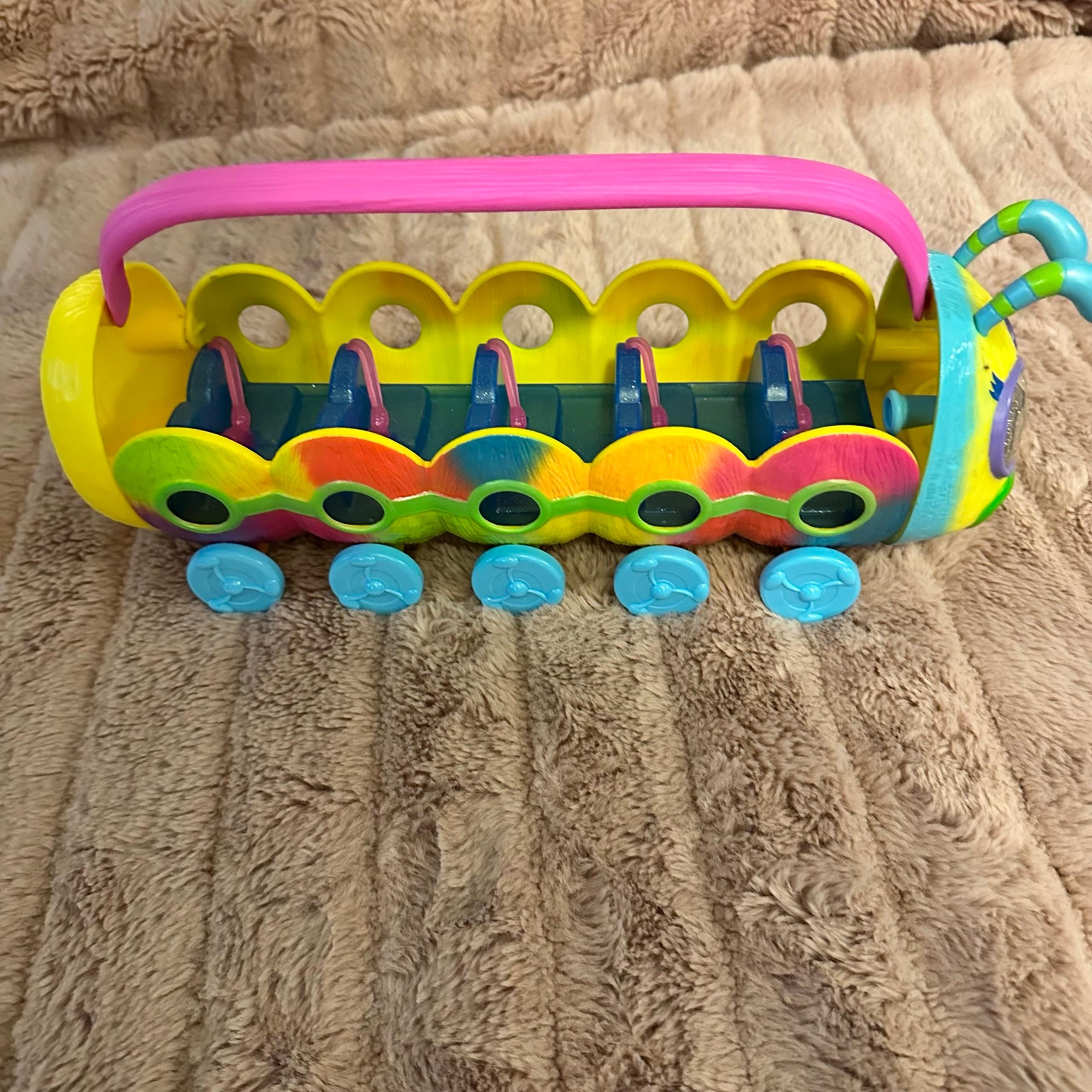 DreamWorks Trolls Caterbus Yellow Caterpillar Bus Ride Playset Poppy World Tour