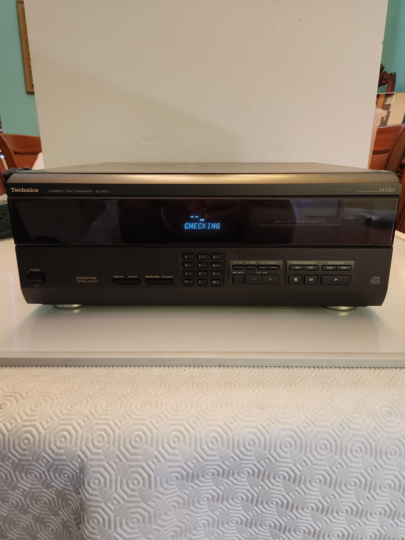 Technics SL-MC4 60+1 Compact Disc CD Changer Tested NO REMOTE