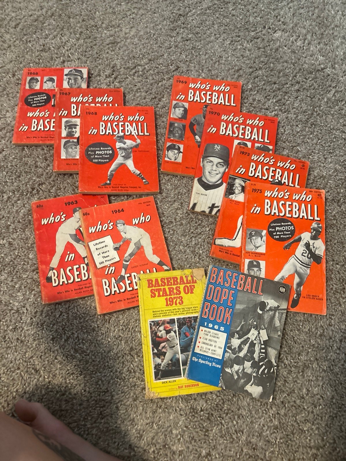 BASEBALL books/ magazines