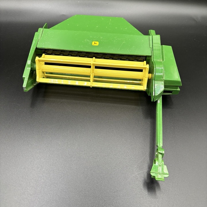 Vintage Ertl John Deere Mower Conditioner Hay Bine 1/16 Farm Toy Green Yellow