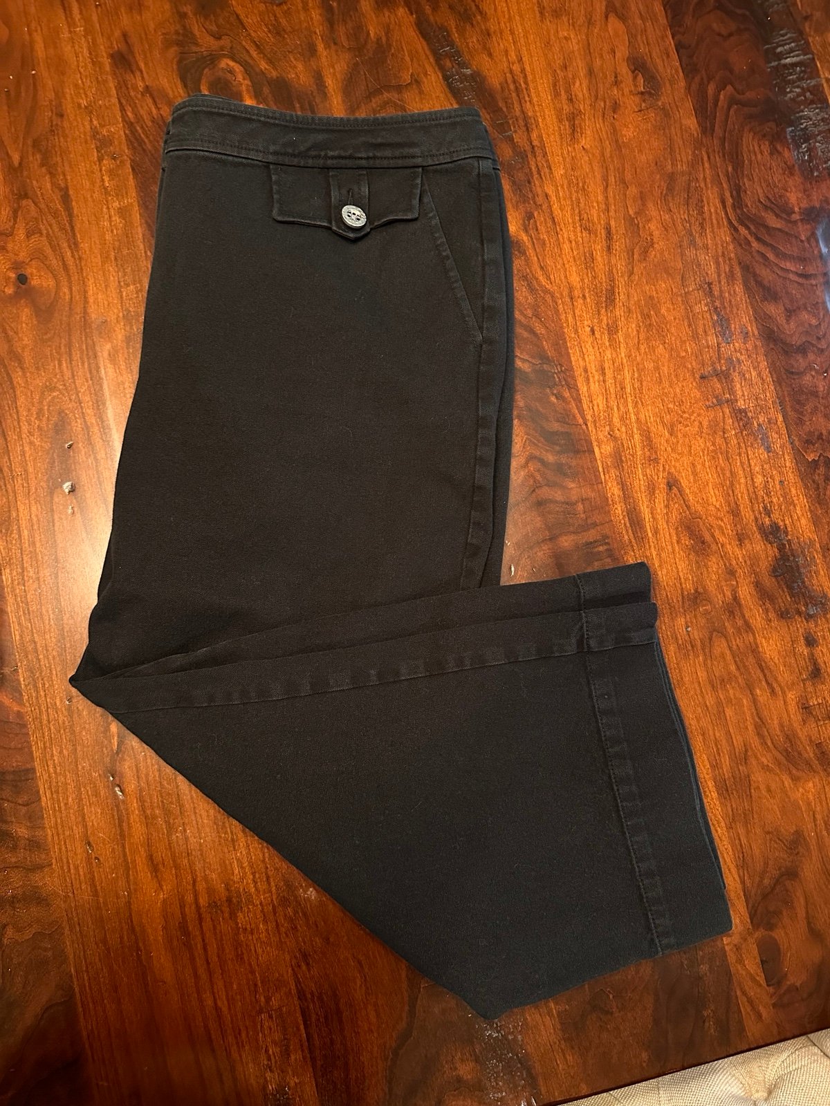 St. John Sport black capri