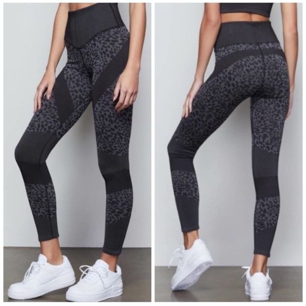 GOOD AMERICAN | Black Gray Leopard Print Active Leggings Women’s Size 0/1 (XS/S)
