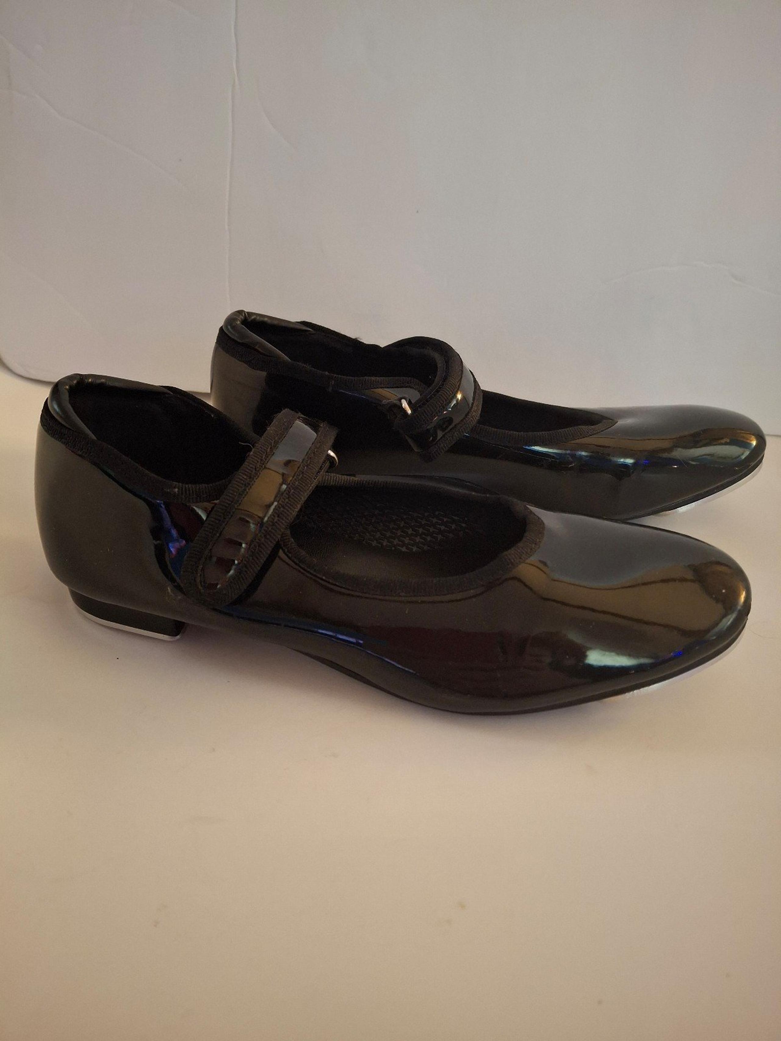 Danskin Girl's Black Patent Leather Tap Shoes, Size 1.