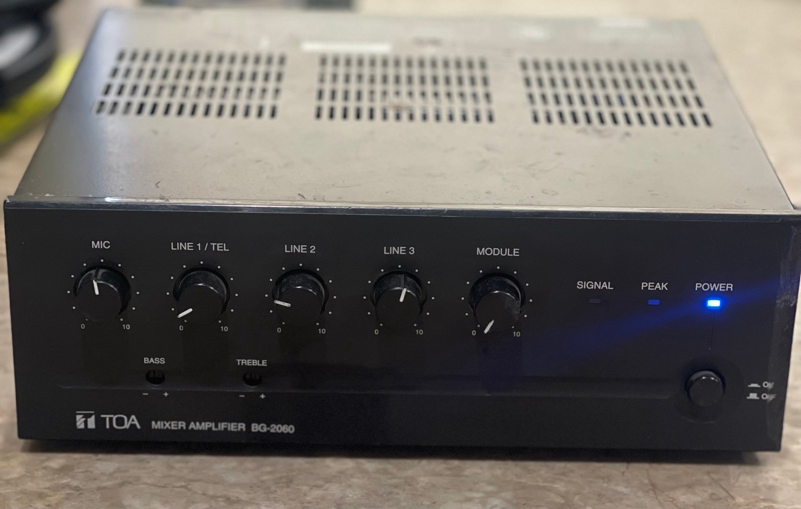 TOA BG-2060 CU Mixer Amplifier 60-Watt 70 Volt Speaker Output BG-2060