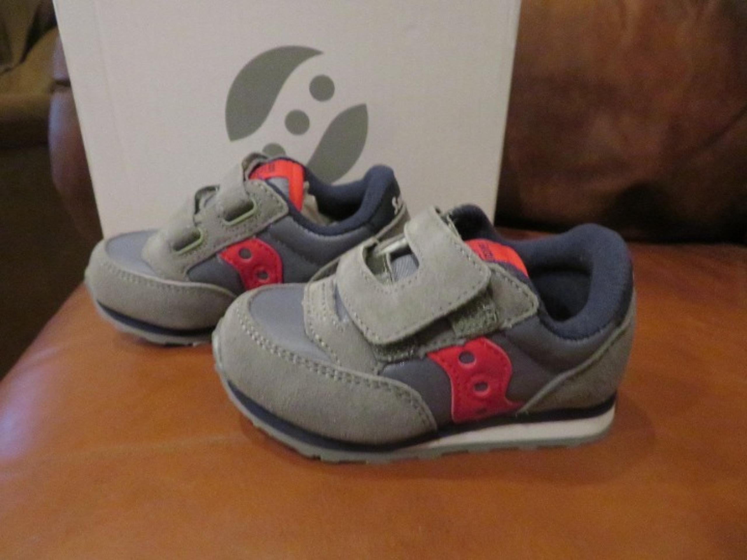 NEW Toddler Boys Grey, Blue & Red Saucony Baby Jazz Tennis Shoes, 5