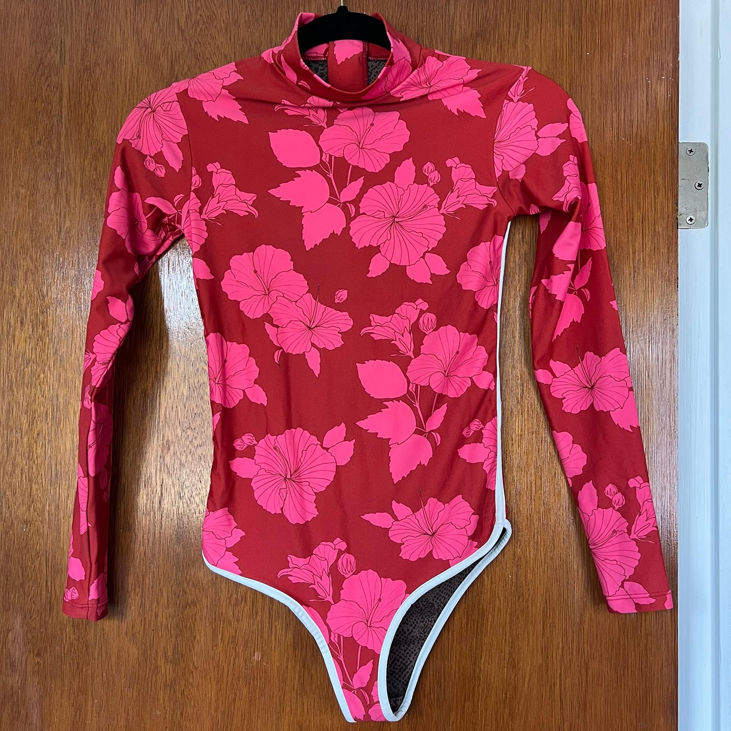 Acacia surf suit
