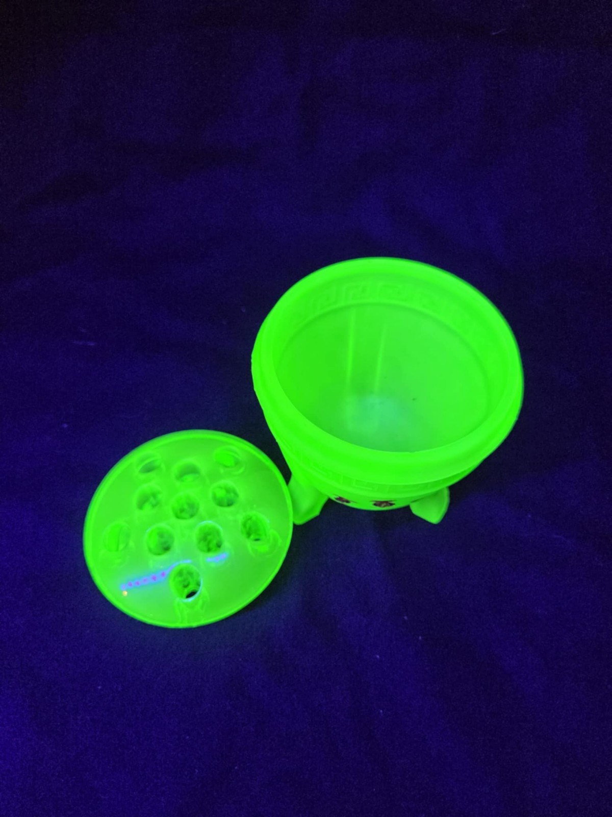 Uranium glass