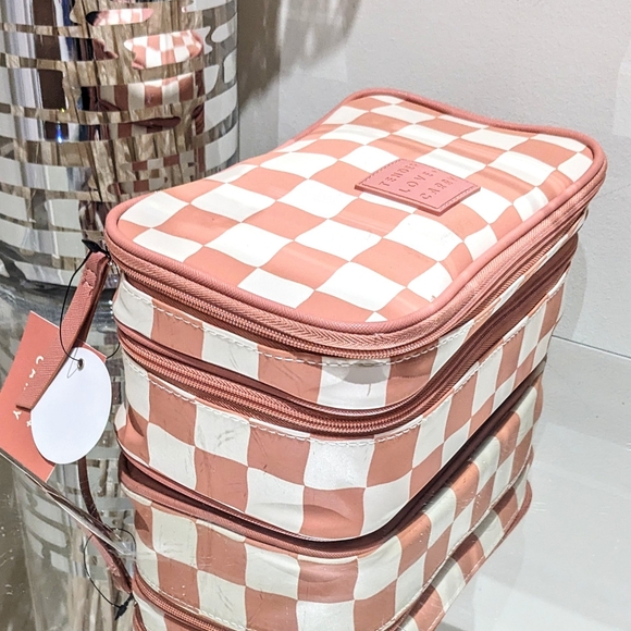 NWT Tender Love + Carry Checkered Two Layer Toiletry Makeup Cosmetics Bag