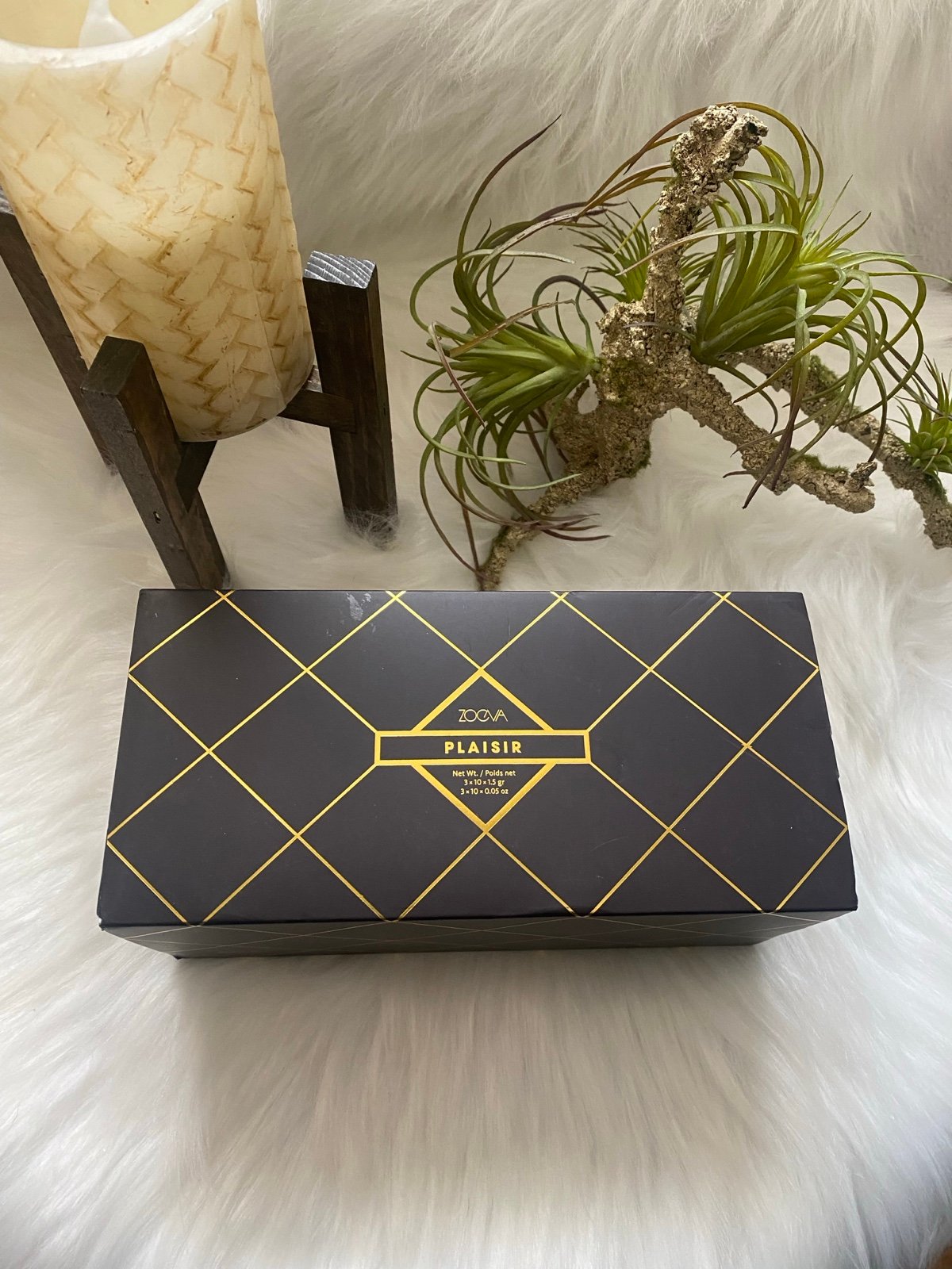Discontinued - Zoeva- Plaisir Eyeshadow Palettes