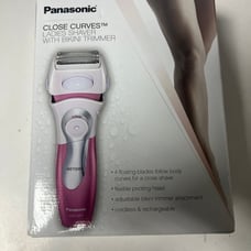 Panasonic close curves ladies shaver with bikini trimmer
