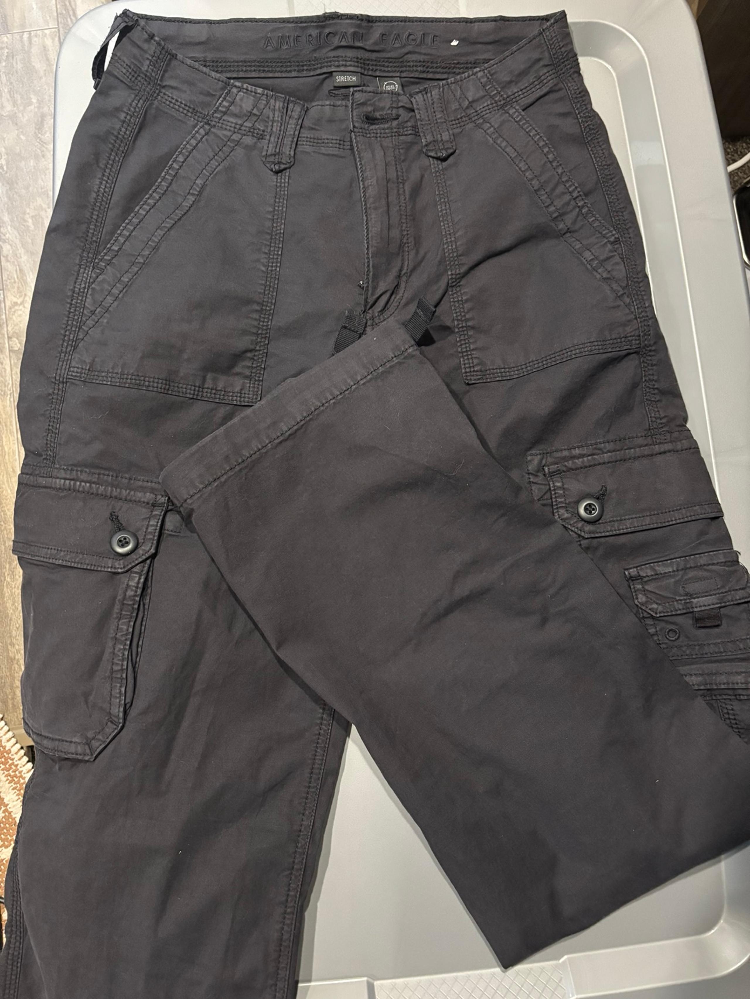 Women’s American eagle straight cargo pants