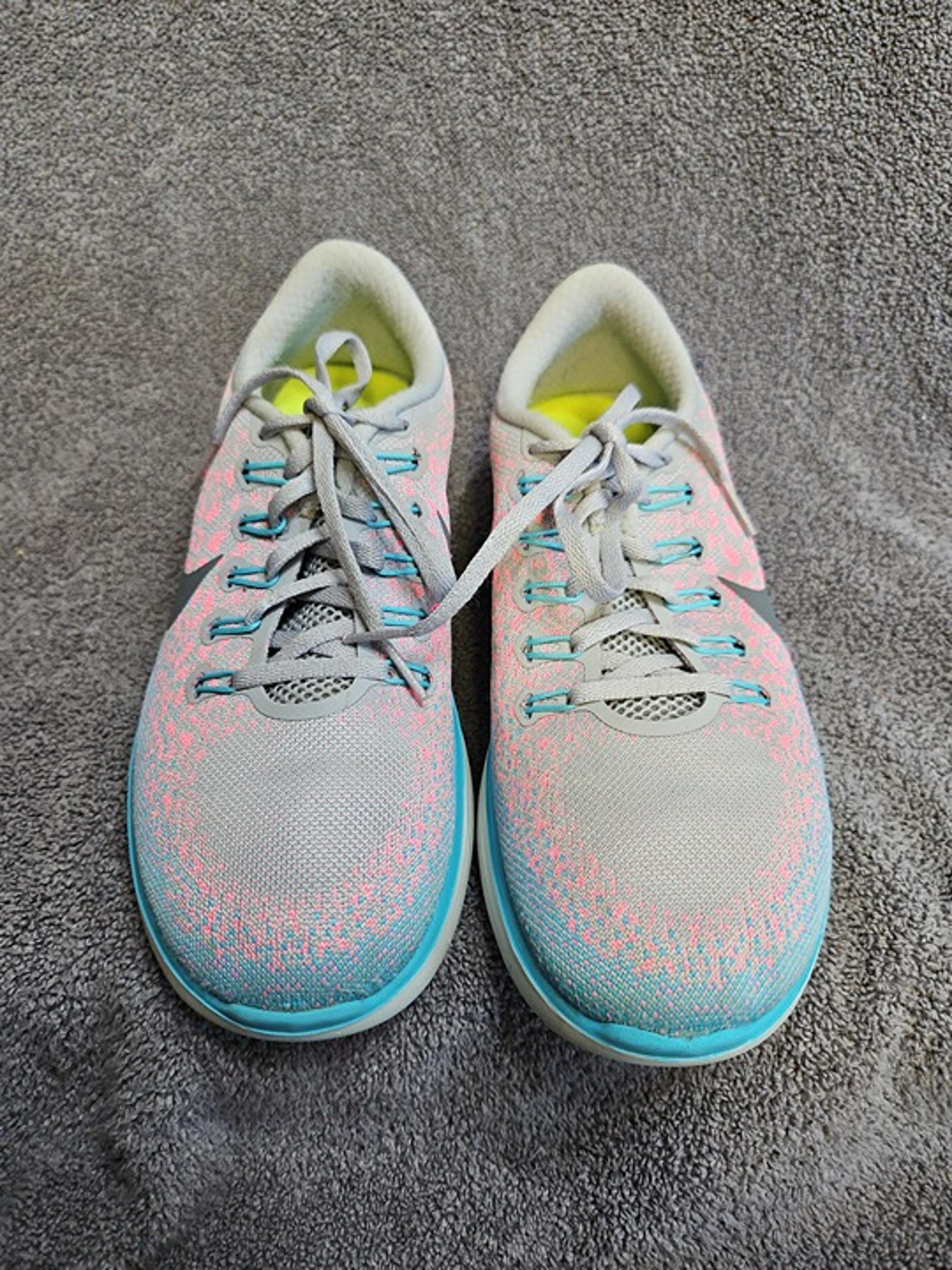Nike Flex Natural Running Free Gray Pink and Teal Women's Size 8.5