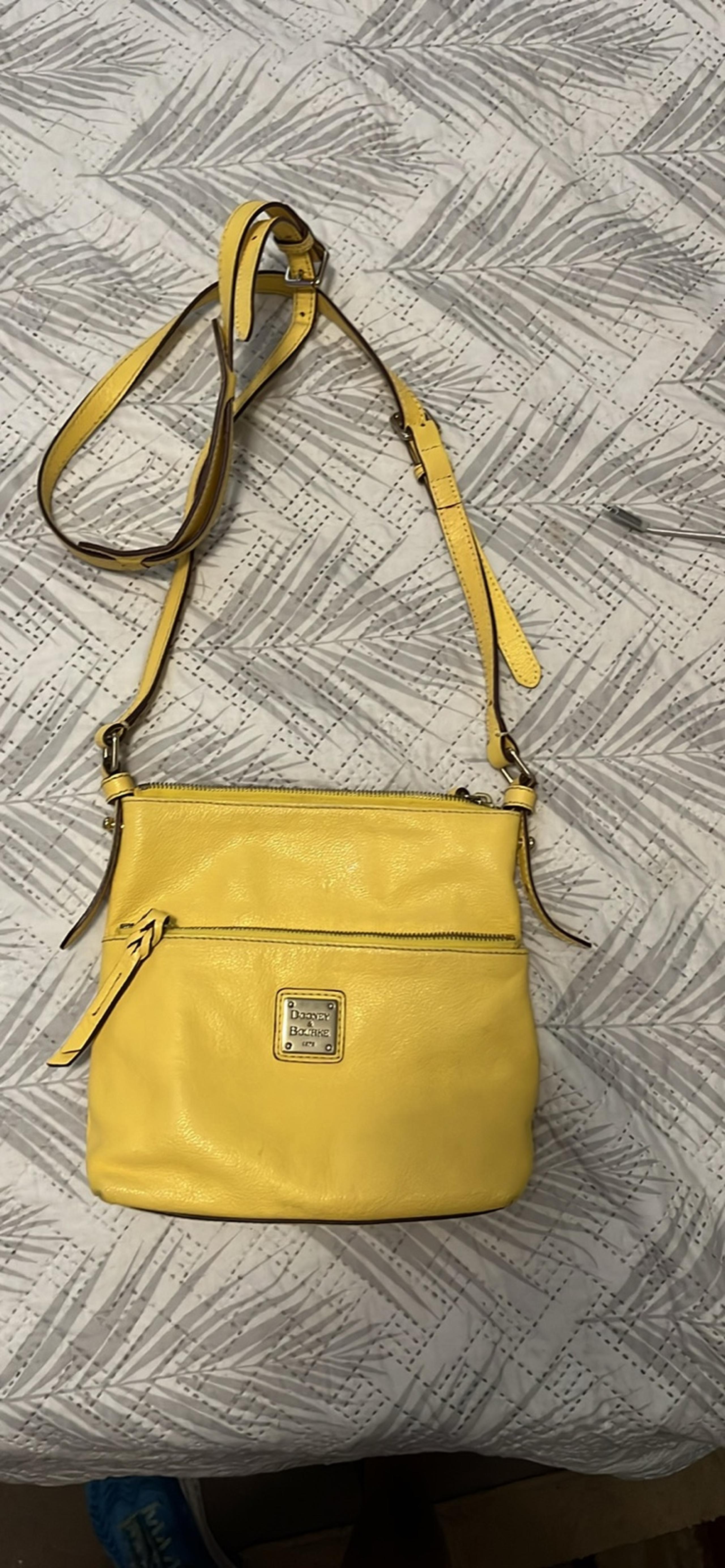 Dooney & Bourke messenger leather crossbody bag
