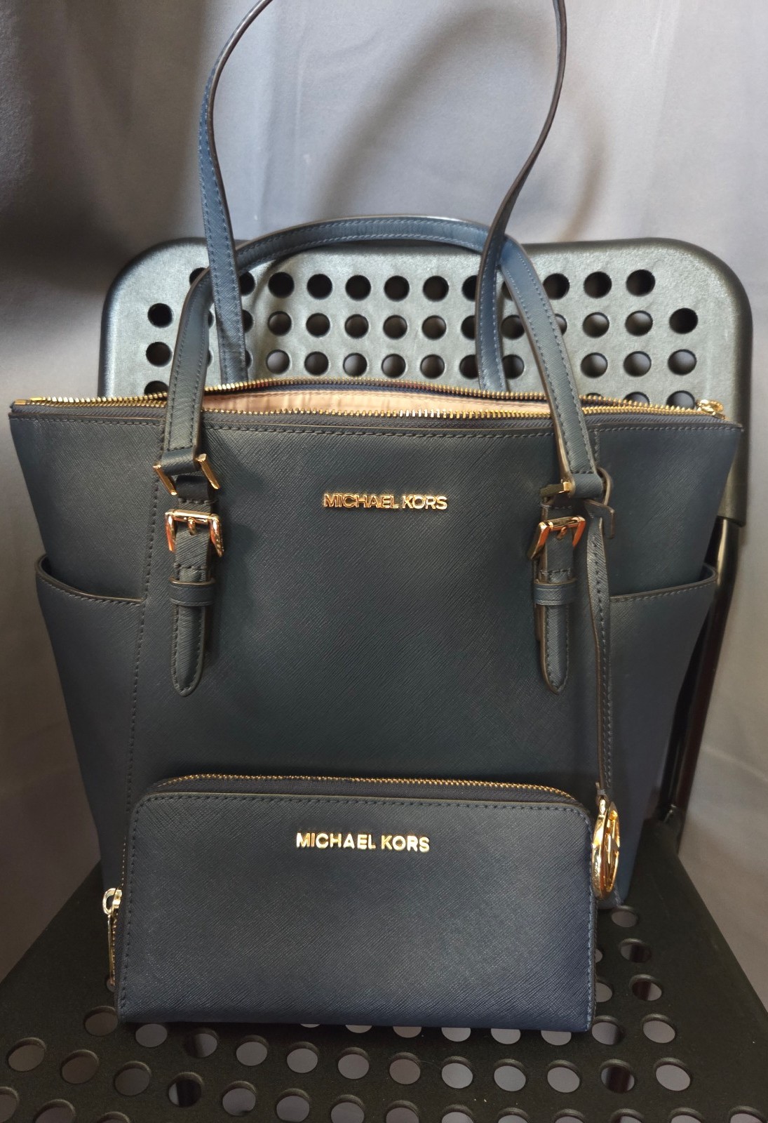 michael kors zip top