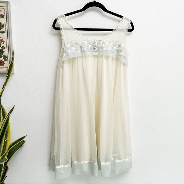 Vintage 60’s Gotham gold stripe chiffon a line embroidered bridal chemise small