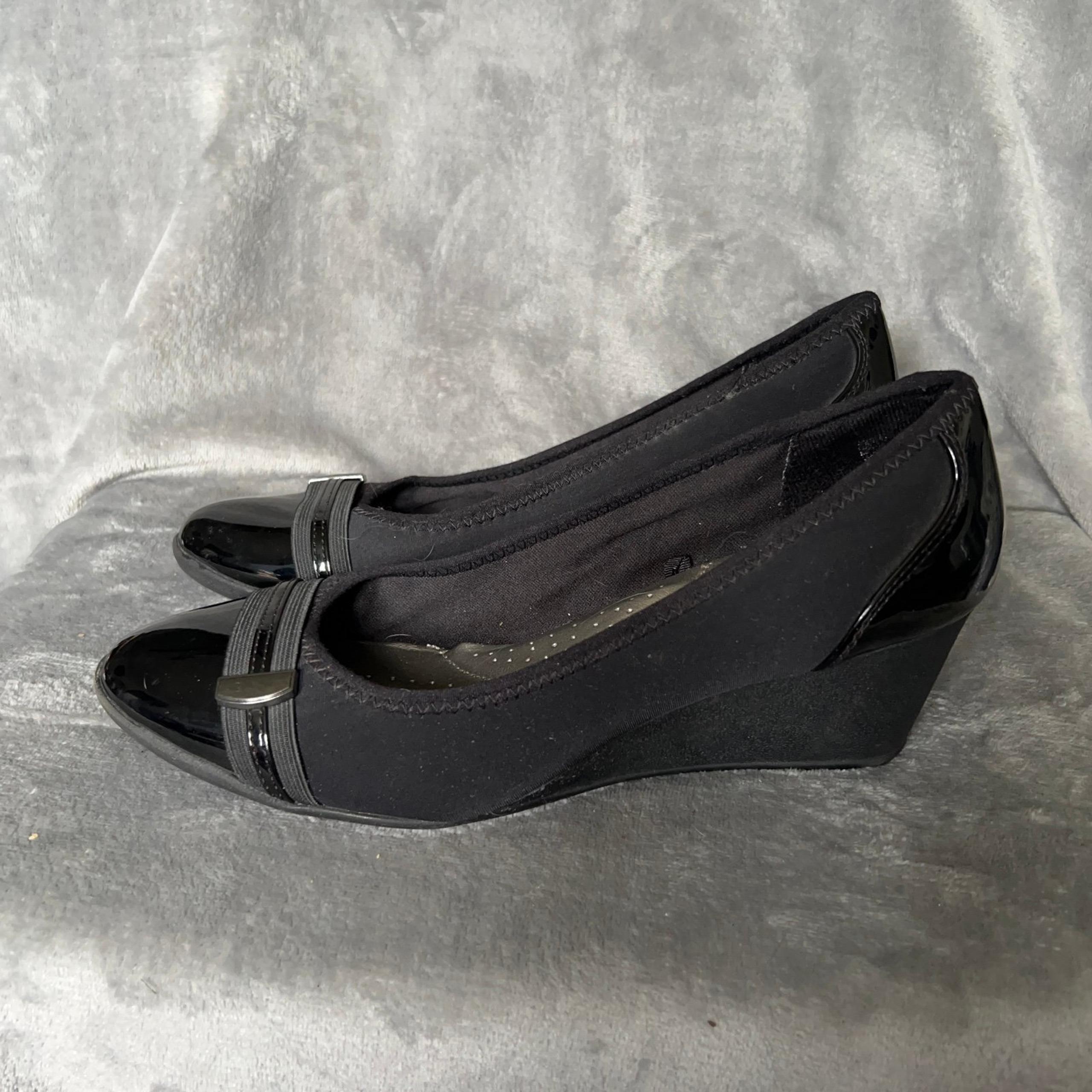 Time And Tru Wedge Shoes Womens Size 10 Slip On Black Heels