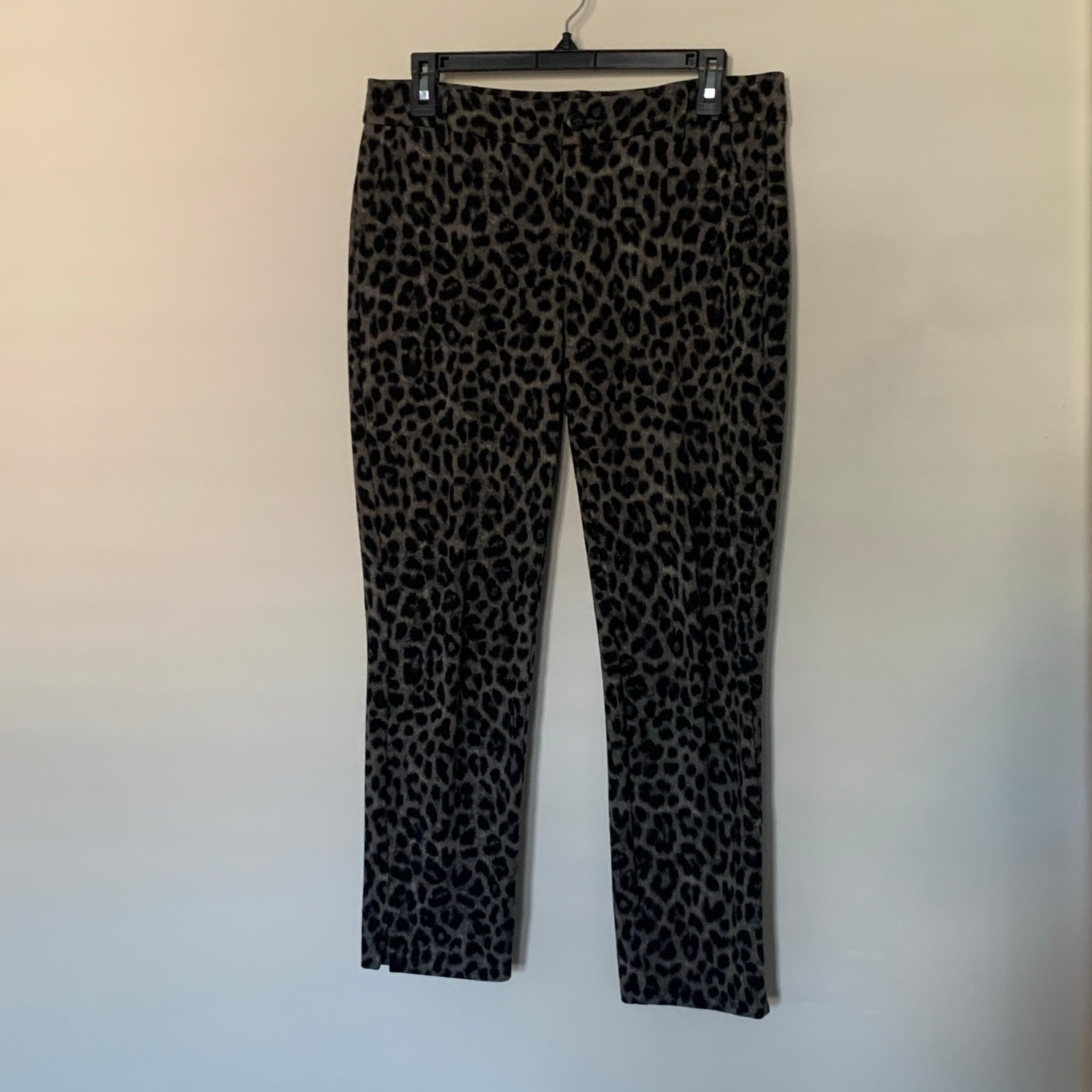 Women’s 6 CABI Jungle Leopard Slim Mid Rise Gray Black Cropped Pants 3393