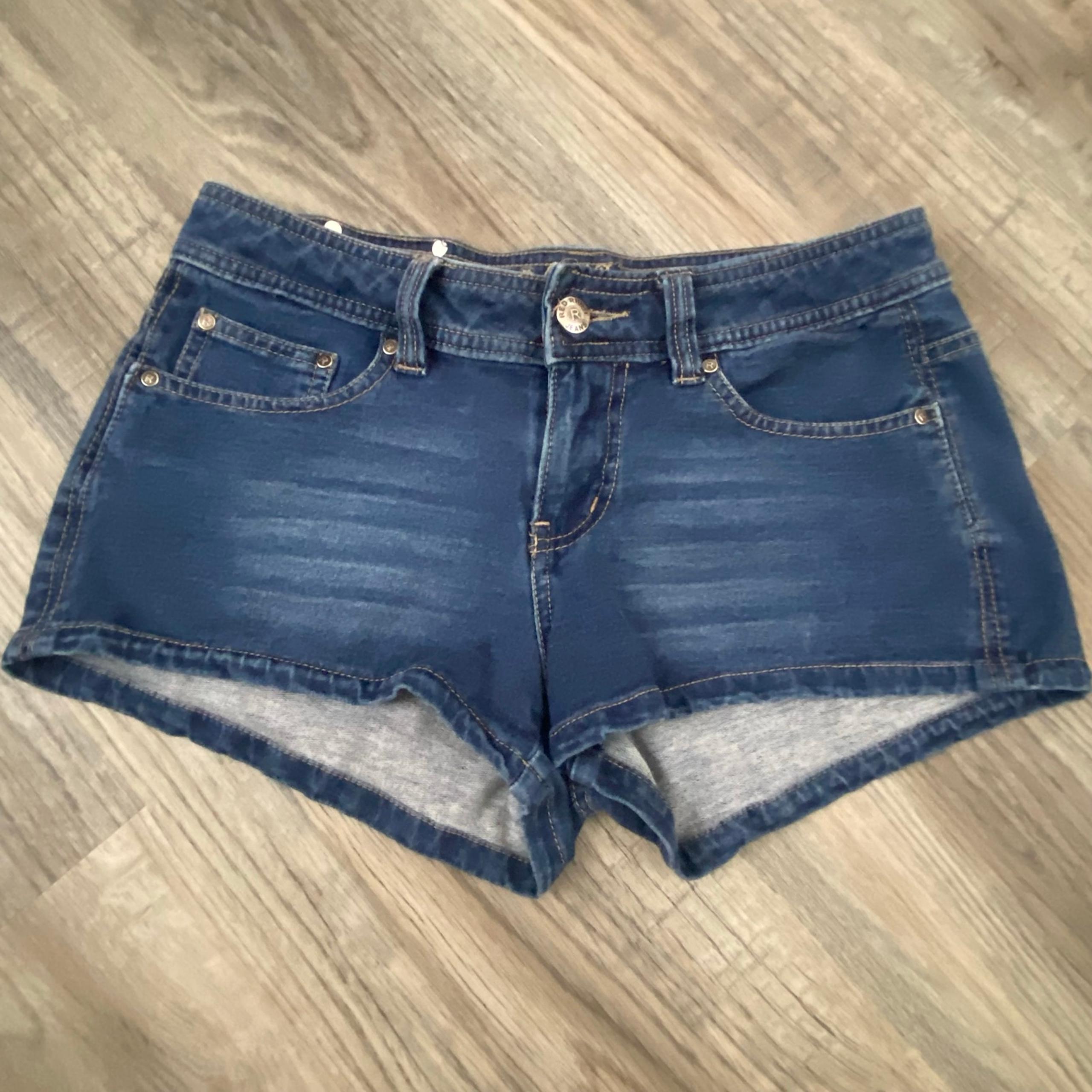 Red Rivet Denim Jean Shorts Size 9