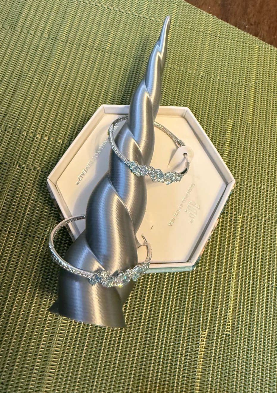 ER60558 unicorn alert .925 sterling silver hoops