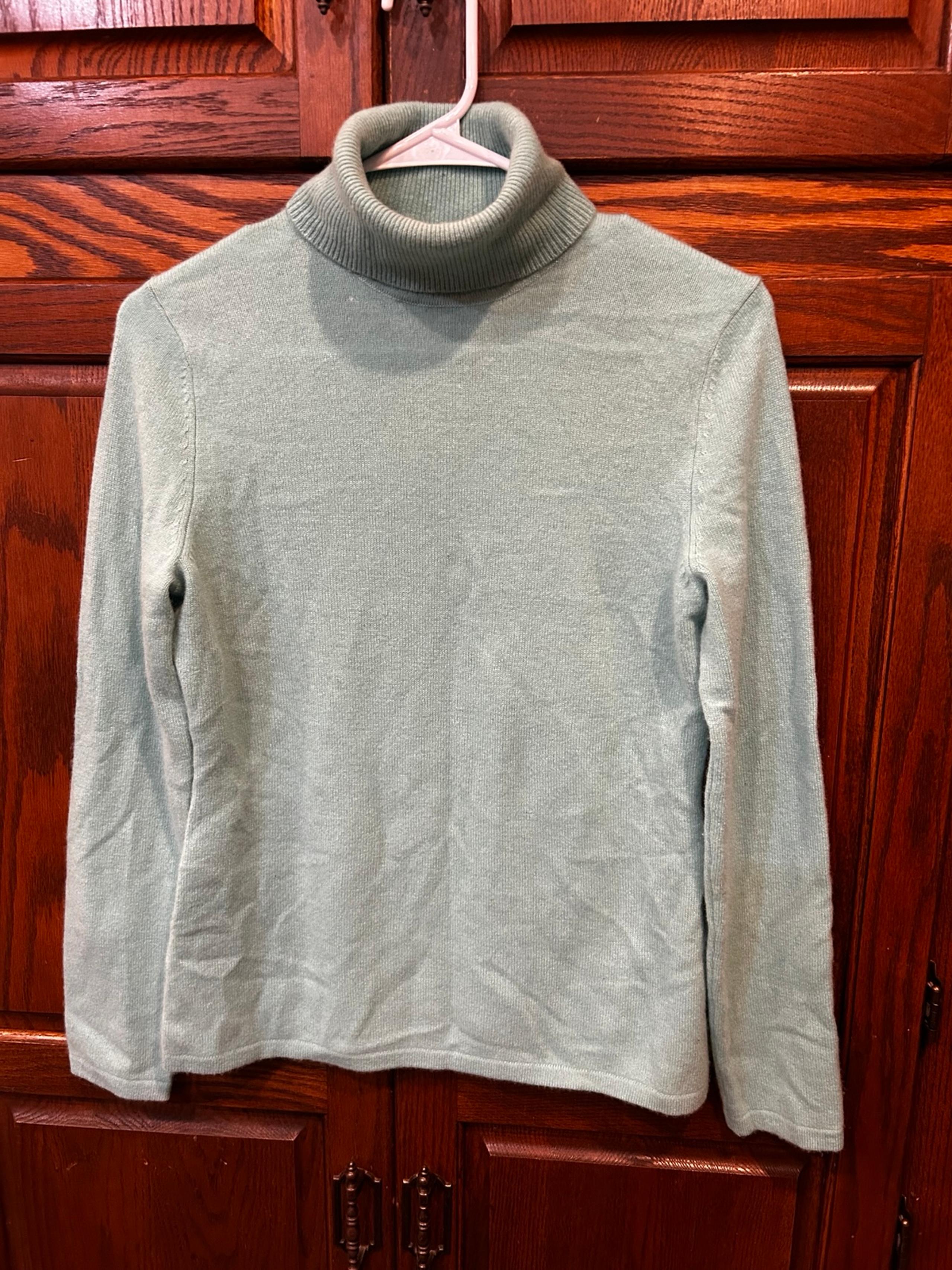 Lord and Taylor Blue Cashmere Turtleneck Sweater Women's Size S Small
