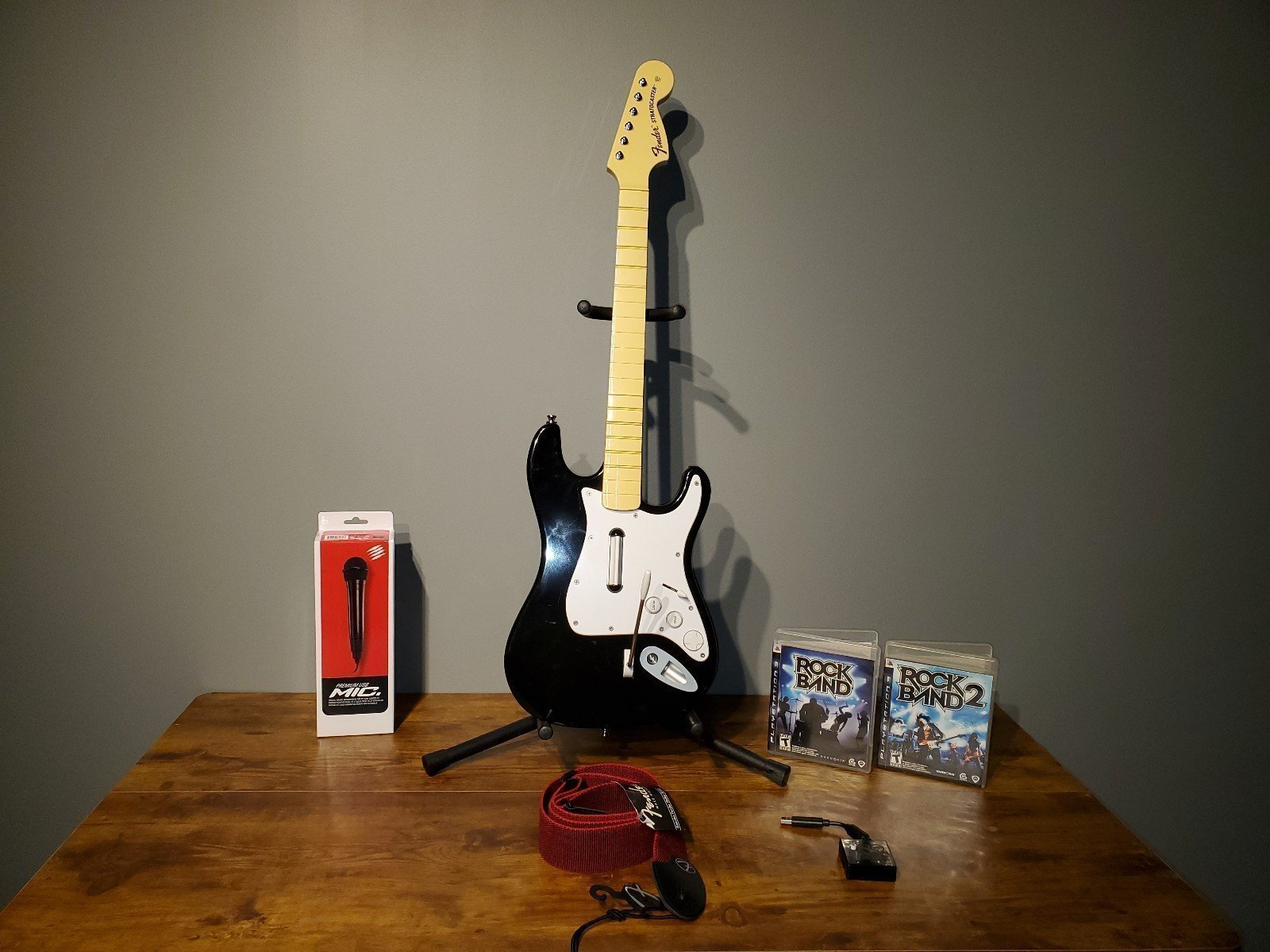 Rock Band 1 Fender Stratocaster Guitar Bundle