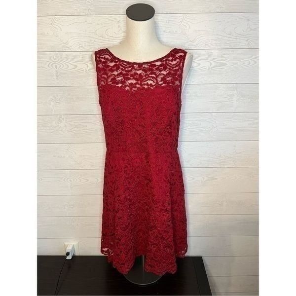 David’s Bridal layered lace Apple Red dress Size 14, NWT