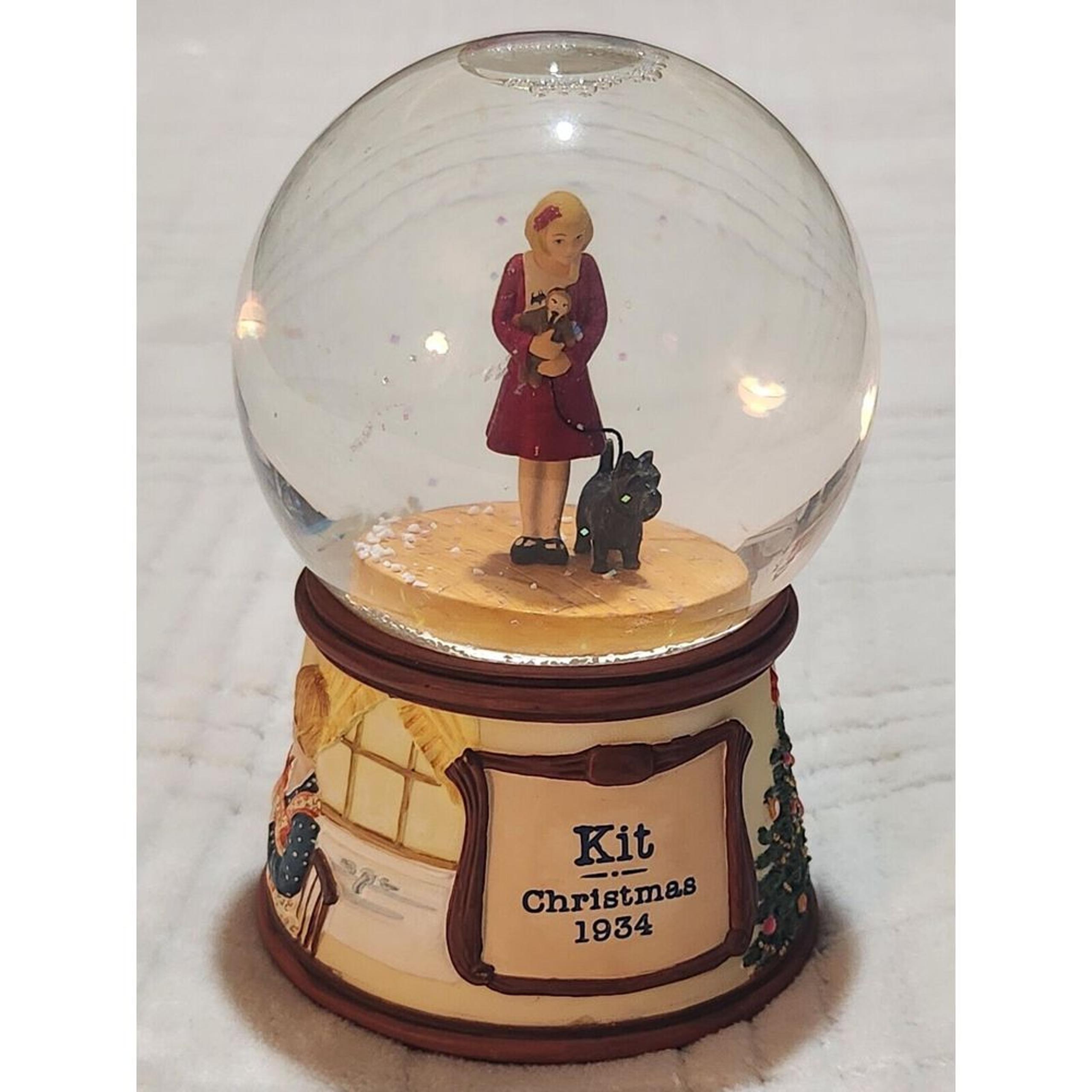 Hallmark American Girl Kit Musical Snow Globe Christmas Pleasant Company/ Sankyo