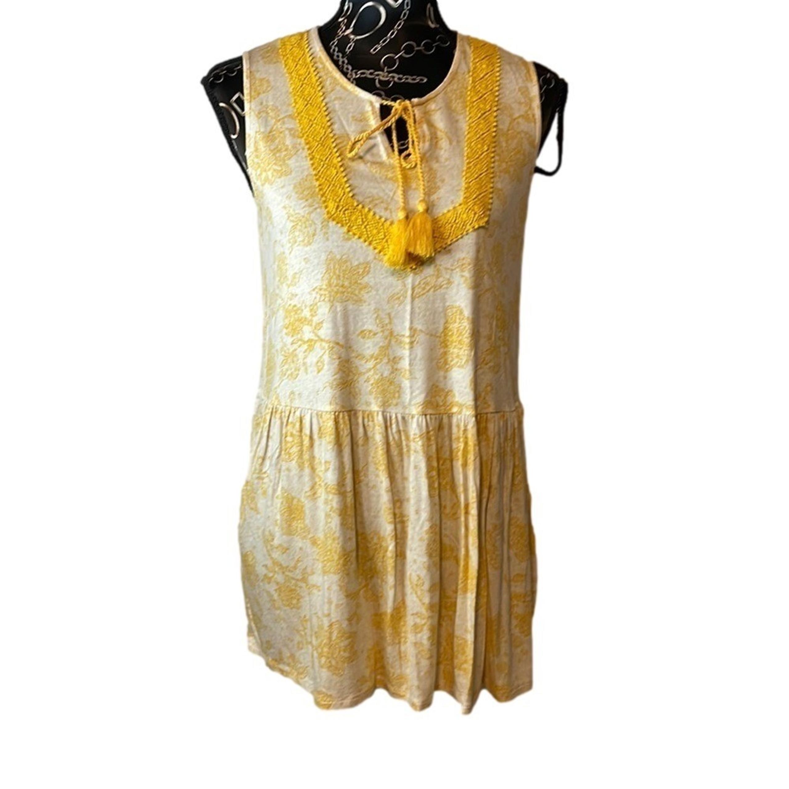 RXB Yellow Sleeveless Embroidered Floral Detail Size Medium Babydoll Type NWT