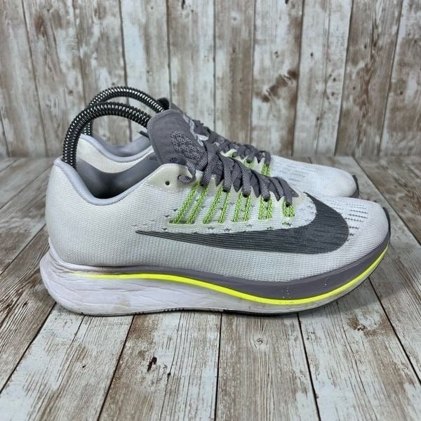 Nike zoom fly white gunsmoke grey 897821 101 Womens 7