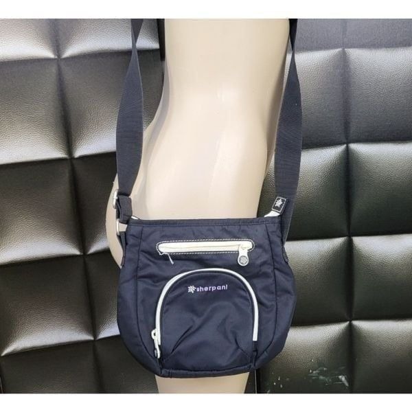 Sherpani bag