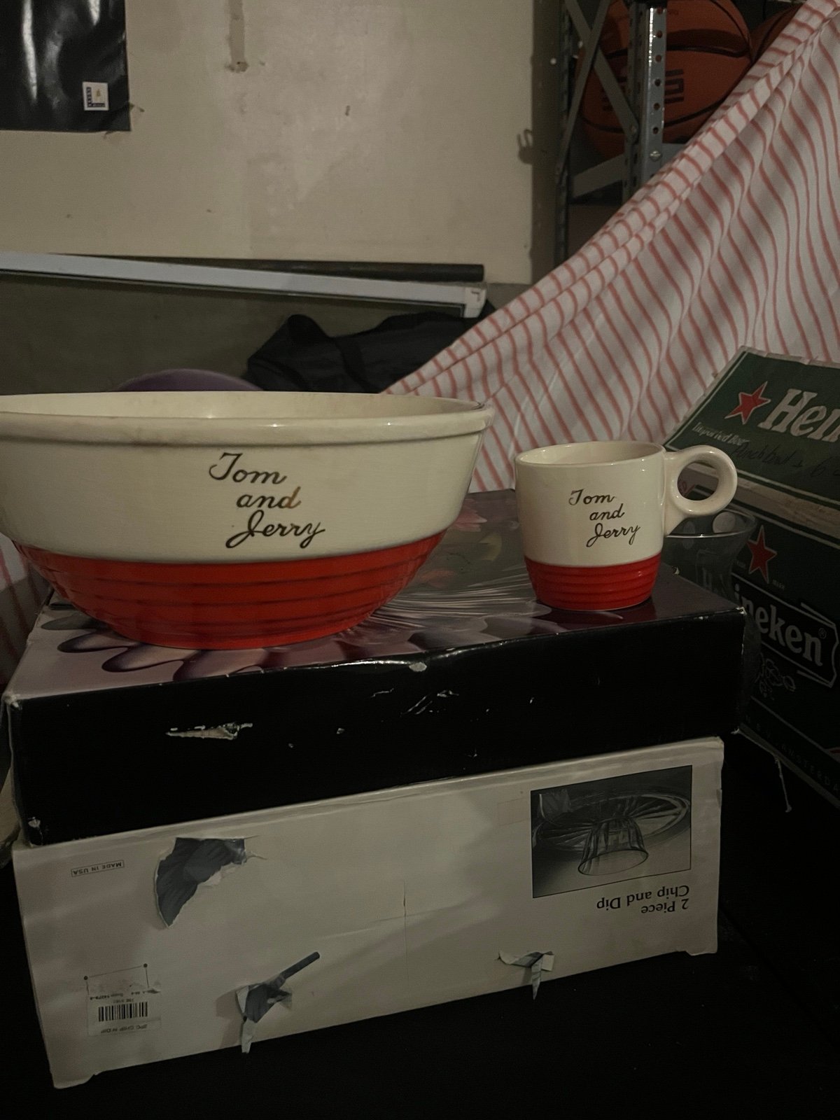 Tom and Jerry punch bowl set with 6 mugs